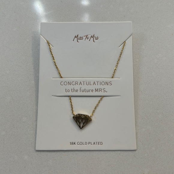 💛Miss to Mrs Diamond Shape Necklace - Picture 2 of 3